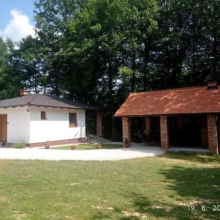 Casa de Férias Vikendica Sssuma